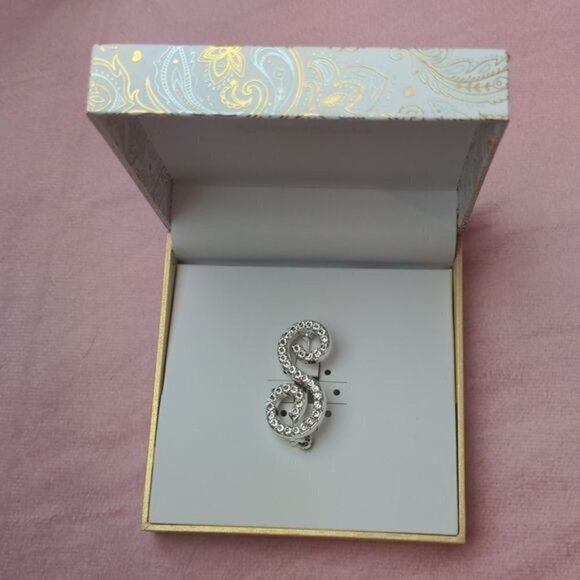 Charter Club Letter S Initial Pin - Picture 1 of 5